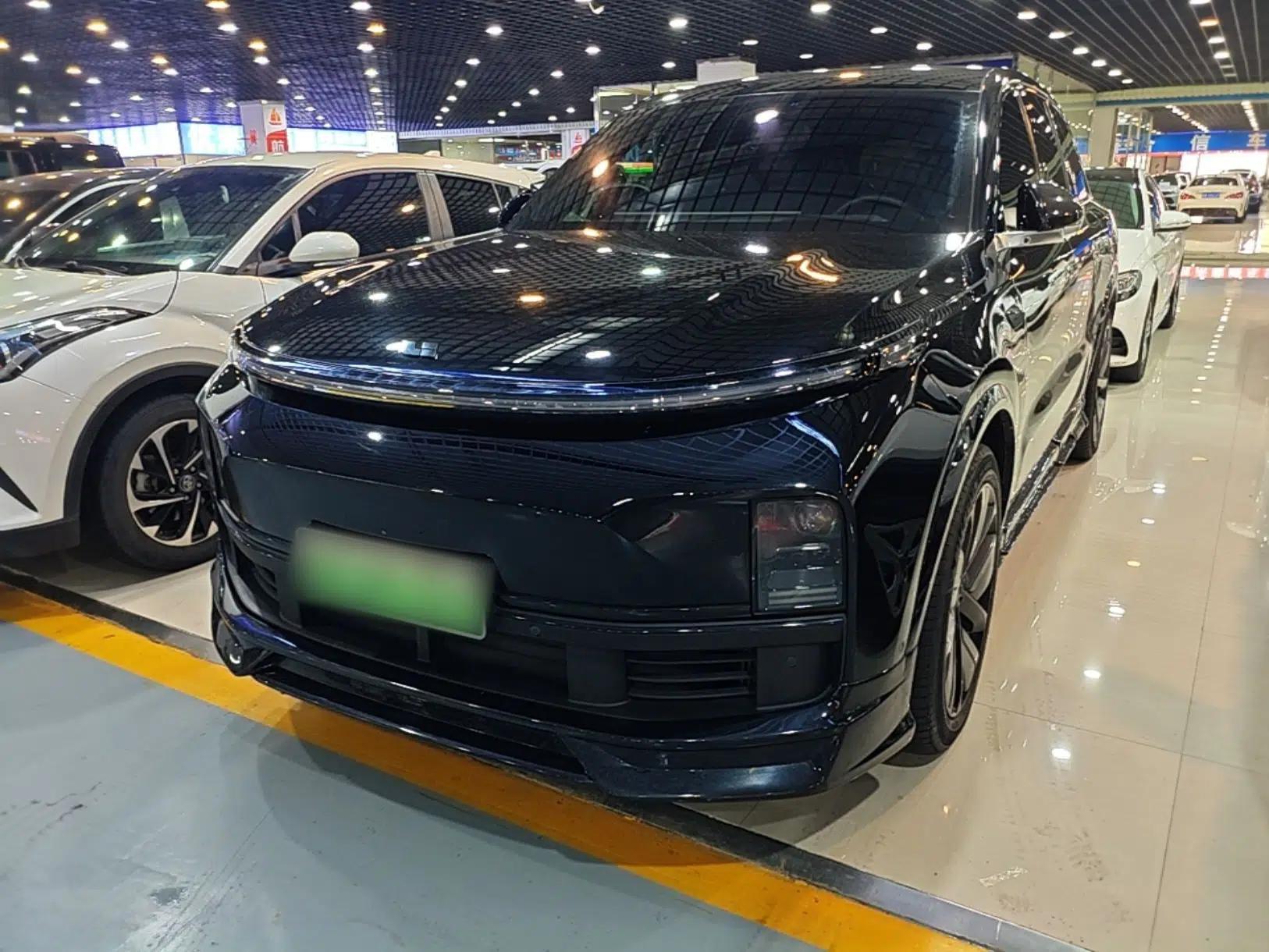 Li Auto L8 2023 Pro Model — миниатюра 1