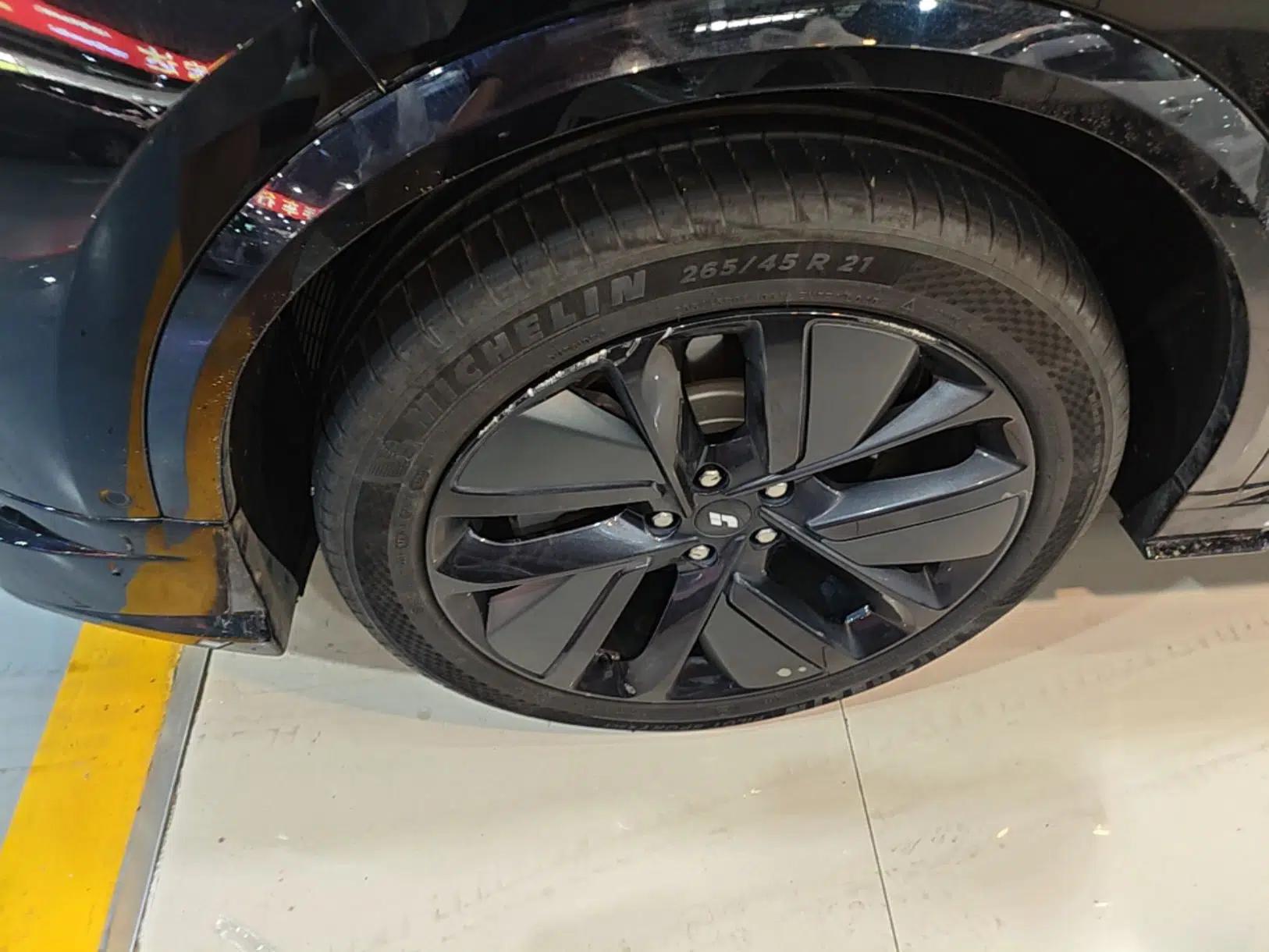 Li Auto L8 2023 Pro Model — миниатюра 10