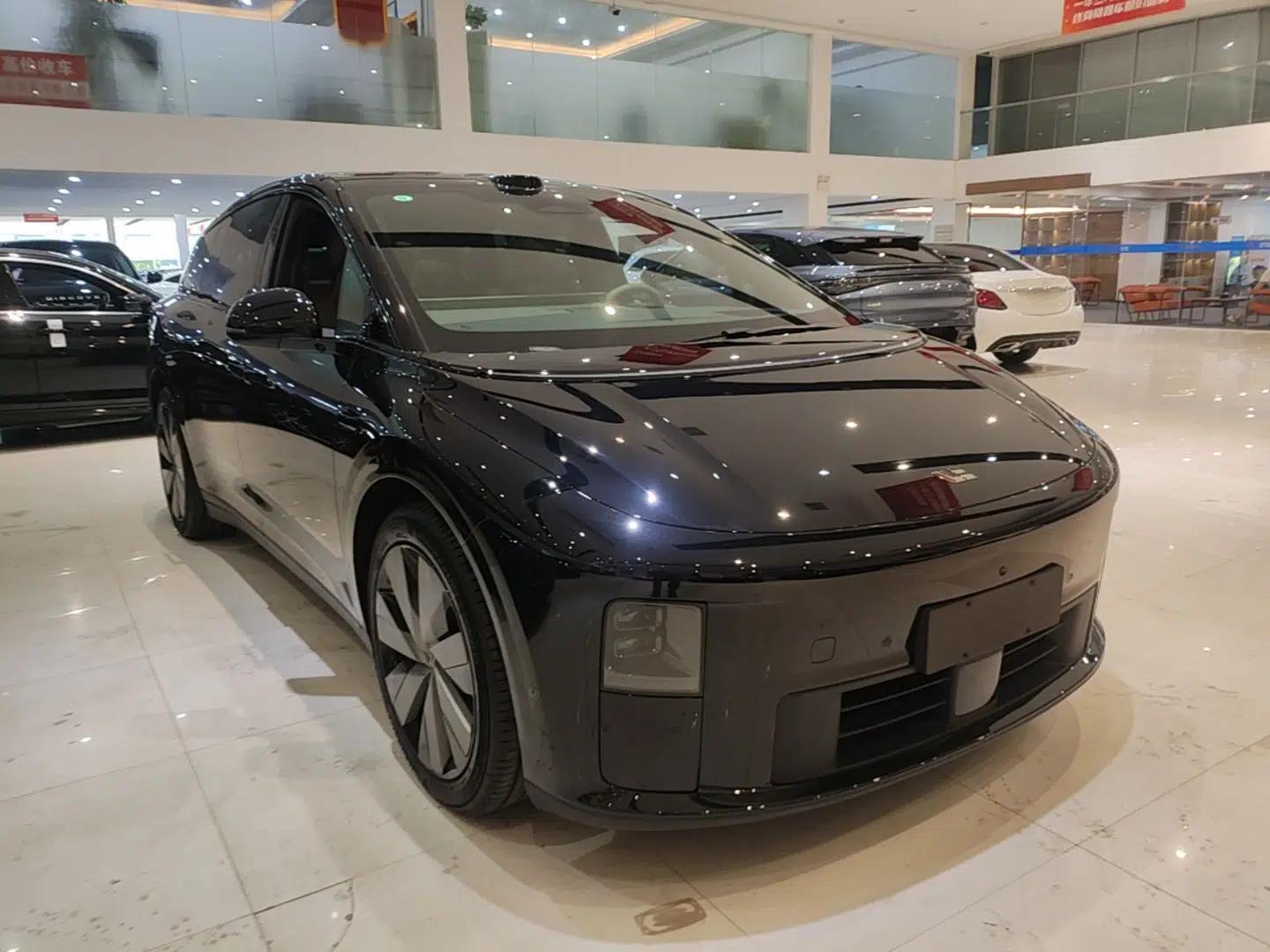 Li Auto i6 2025 Model Four-Wheel-Drive Standard Type — миниатюра 3
