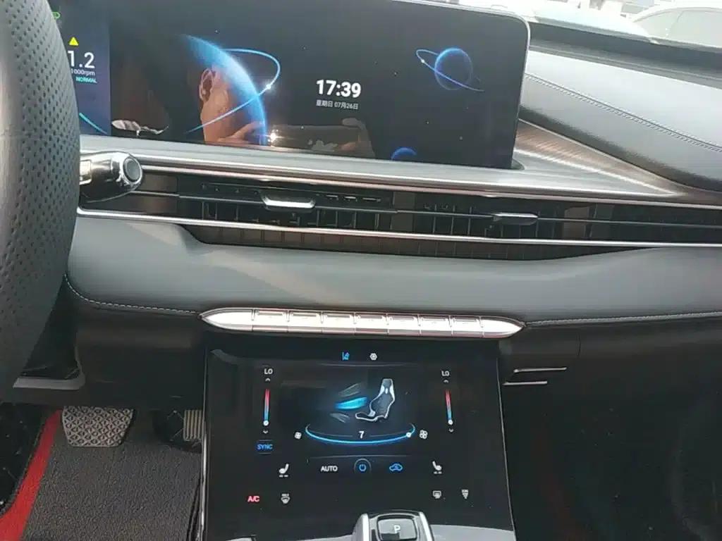 Chery Tiggo 8 PLUS 2021 290TGDI DCT Luxury Edition — миниатюра 13