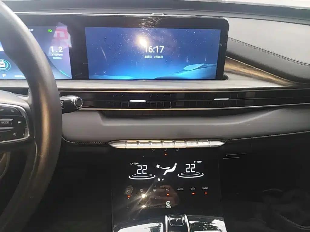 Chery Tiggo 8 PLUS 2022 290TGDI DCT Luxury Edition — миниатюра 13