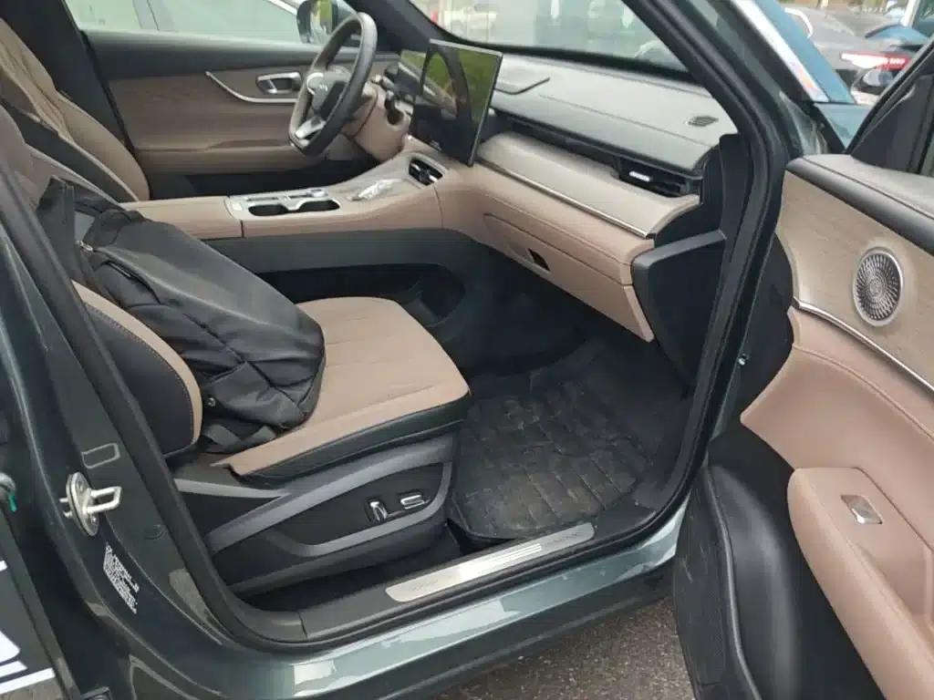 Chery Tiggo 8 PLUS 2025 290TGDI DCT Premium Edition — миниатюра 25