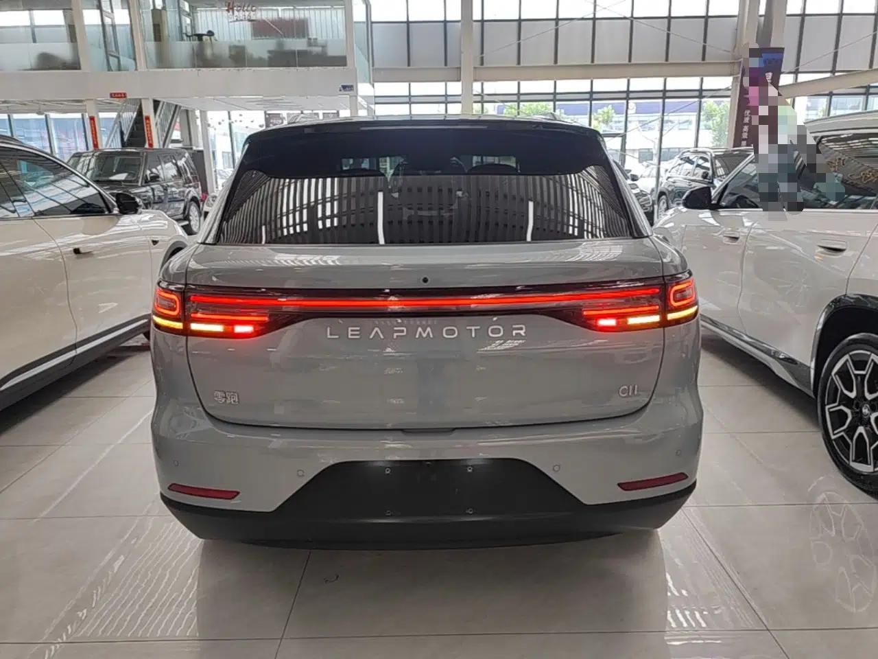 Leapmotor C11 2026 All-Electric 640 LiDAR Prestige Edition — миниатюра 5
