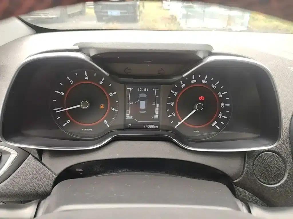 Chery Arrizo 5 2017 1.5L CVT Trendsetter Edition — миниатюра 12