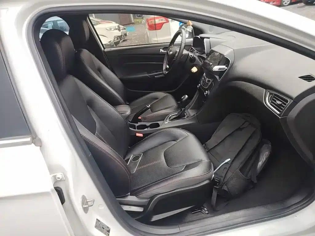 Chery Arrizo 5 2017 1.5L CVT Trendsetter Edition — миниатюра 25