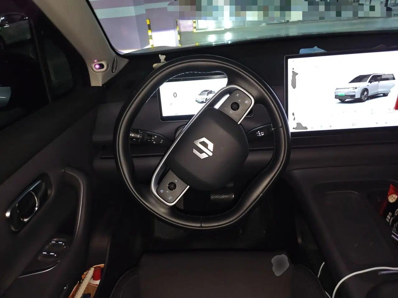 Leapmotor C16 2024 Pure Electric 520 Deluxe Edition — миниатюра 10