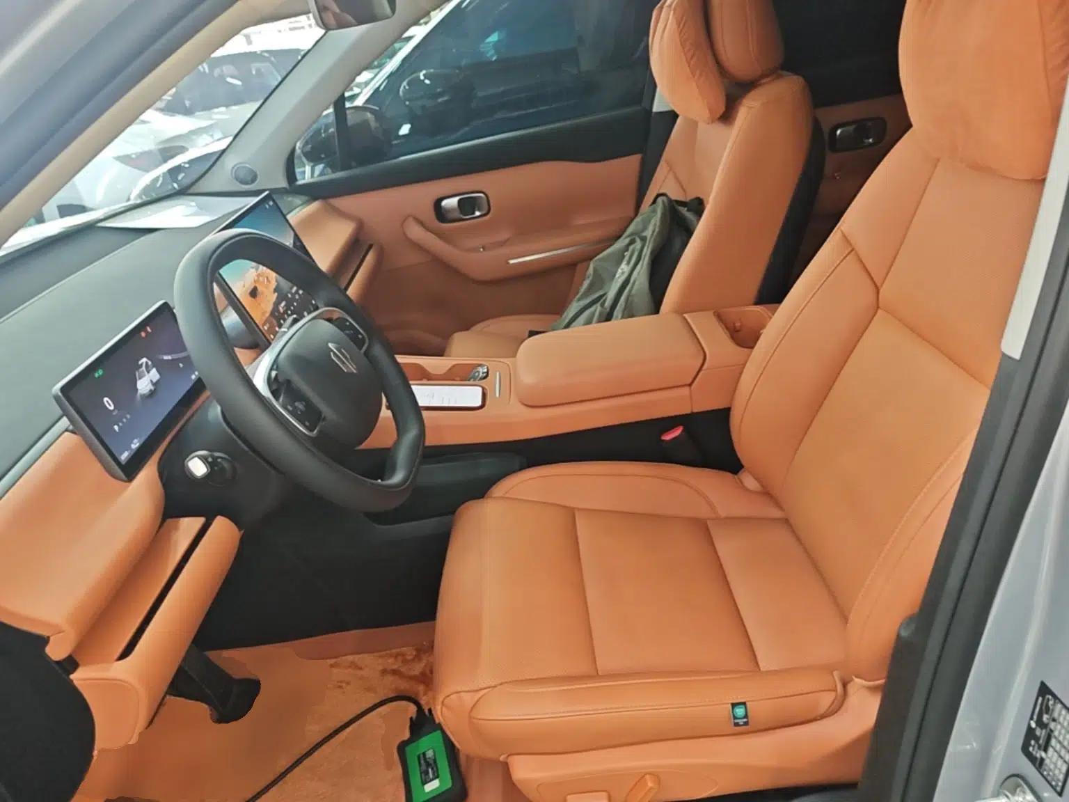 Leapmotor C16 2024 Pure Electric 520 Deluxe Edition — миниатюра 17