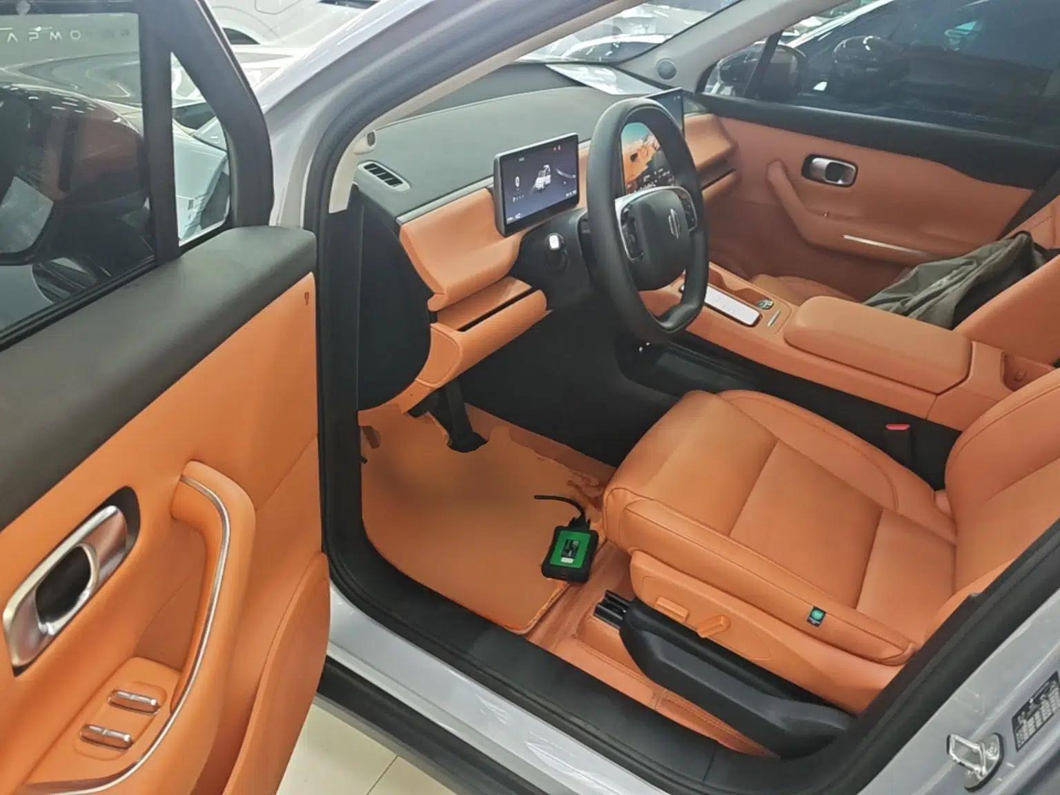 Leapmotor C16 2024 Pure Electric 520 Deluxe Edition — миниатюра 18
