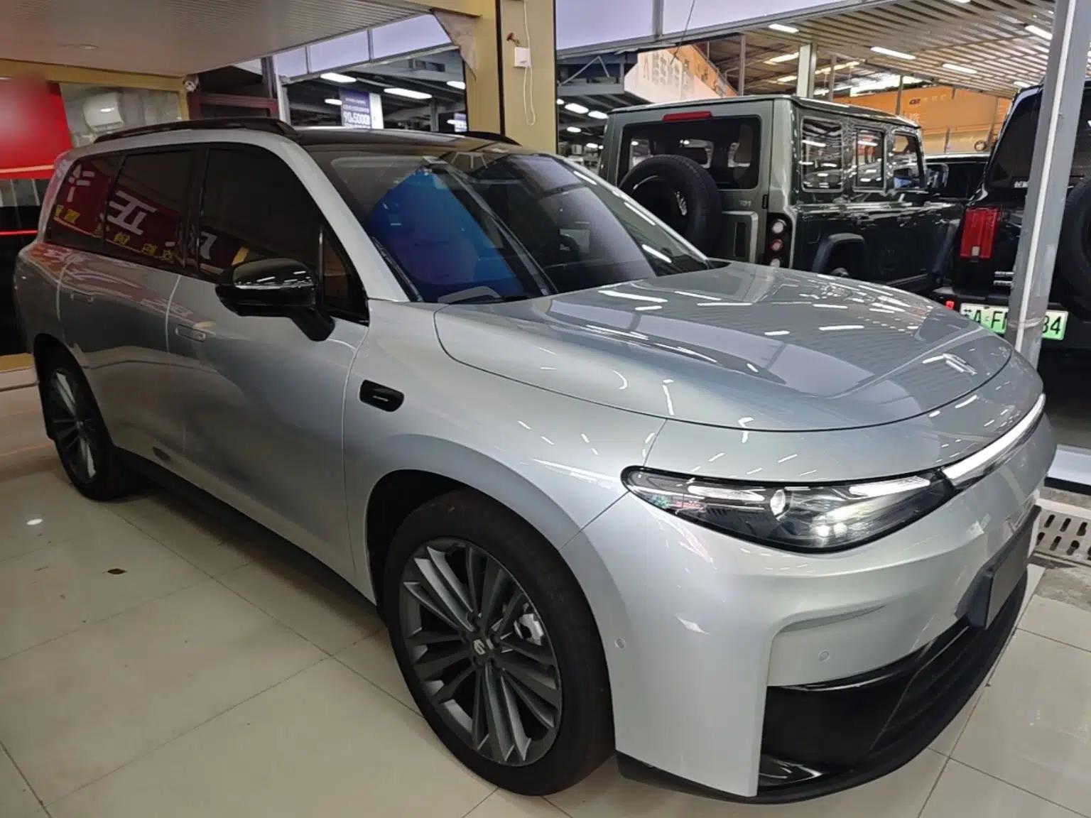Leapmotor C16 2024 Pure Electric 520 Deluxe Edition — миниатюра 3