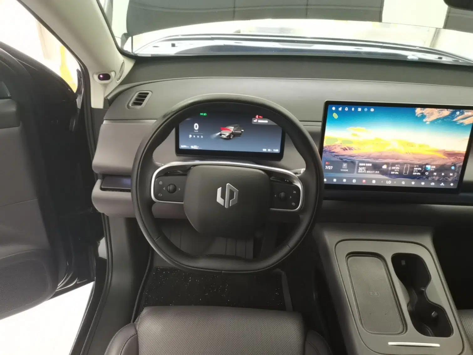 Leapmotor C16 2024 All-Electric 580 Luxury Edition — миниатюра 13