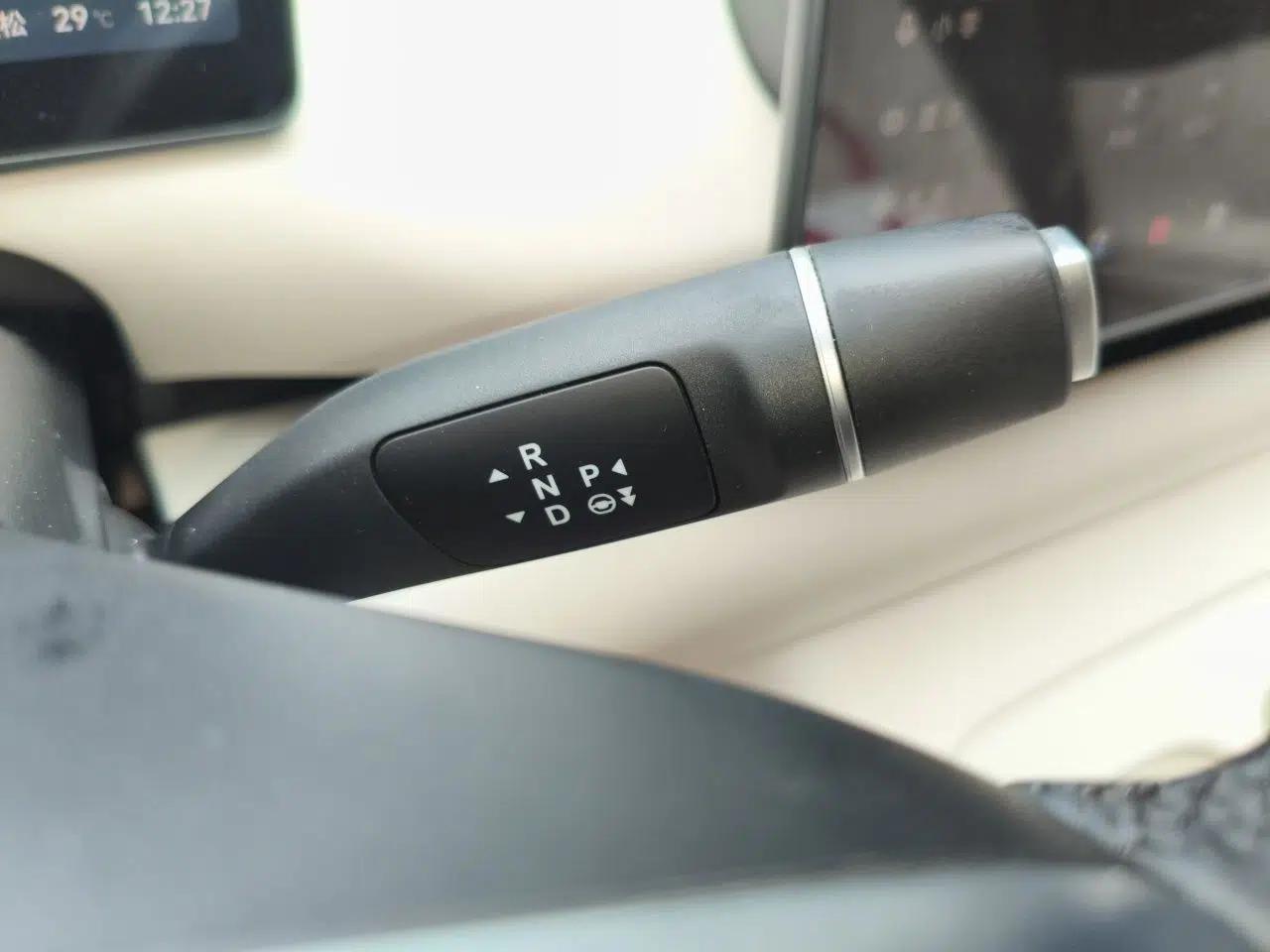 Leapmotor C16 2024 Pure Electric 520 Deluxe Edition — миниатюра 13
