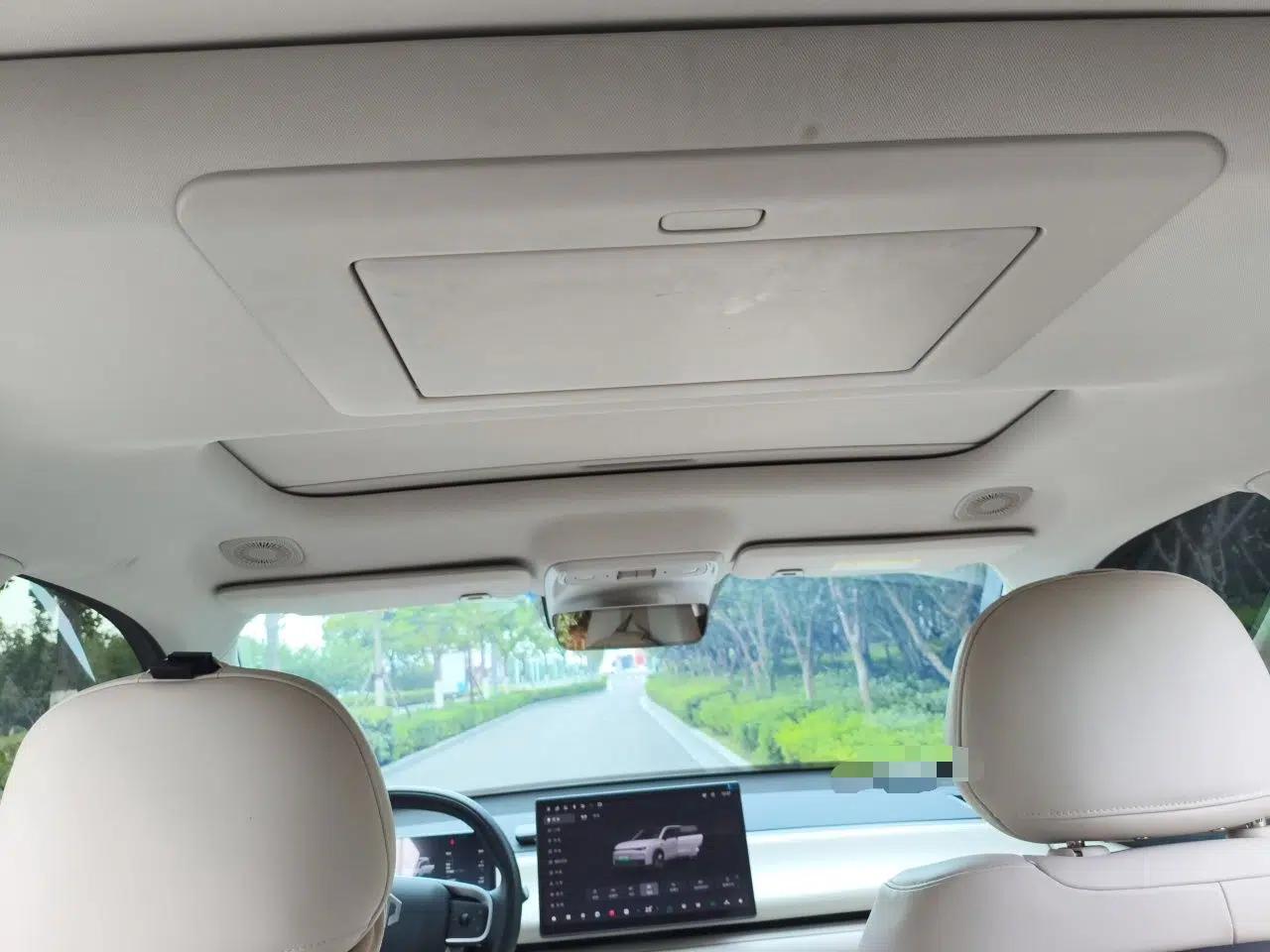 Leapmotor C16 2024 Pure Electric 520 Deluxe Edition — миниатюра 15