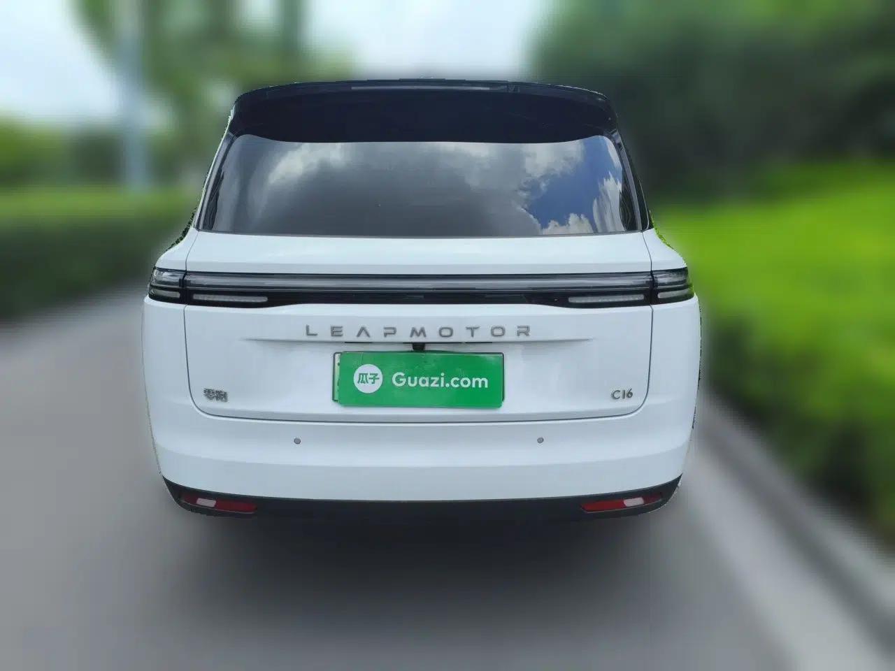 Leapmotor C16 2024 Pure Electric 520 Deluxe Edition — миниатюра 5