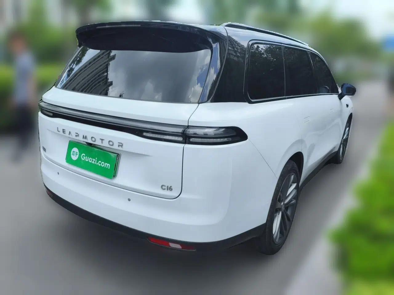 Leapmotor C16 2024 Pure Electric 520 Deluxe Edition — миниатюра 6