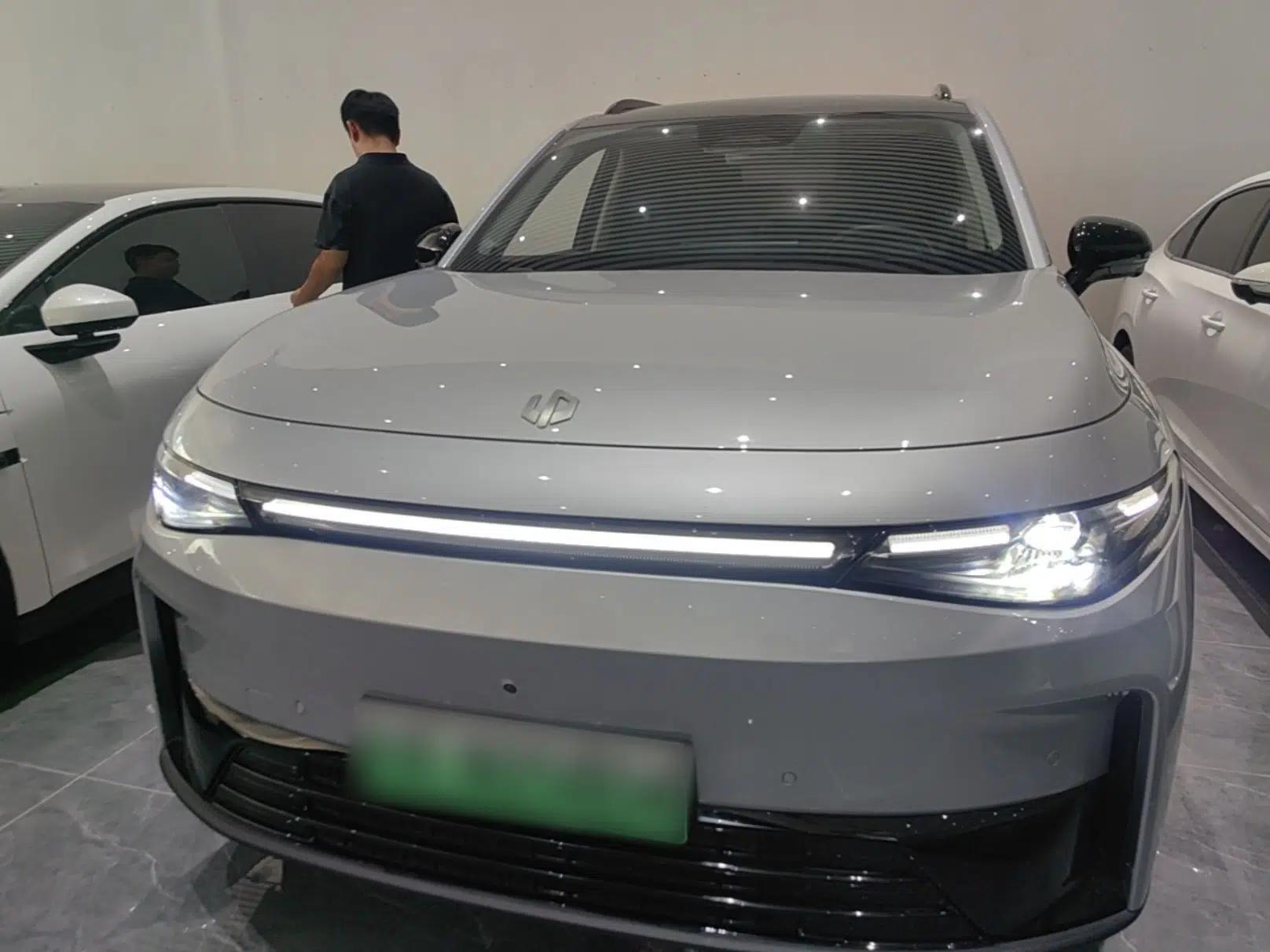 Leapmotor C16 2024 Pure Electric 520 Deluxe Edition — миниатюра 2