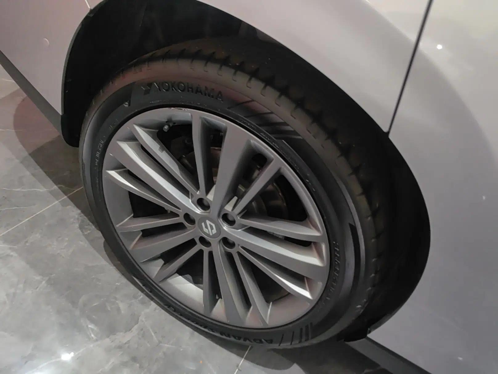 Leapmotor C16 2024 Pure Electric 520 Deluxe Edition — миниатюра 16