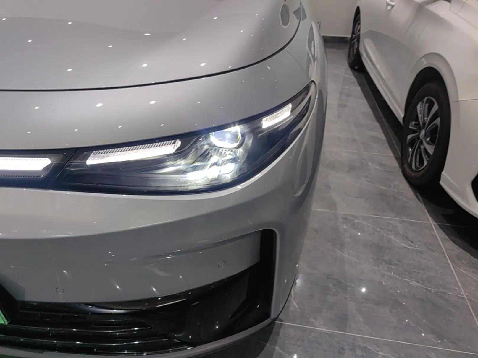 Leapmotor C16 2024 Pure Electric 520 Deluxe Edition — миниатюра 8
