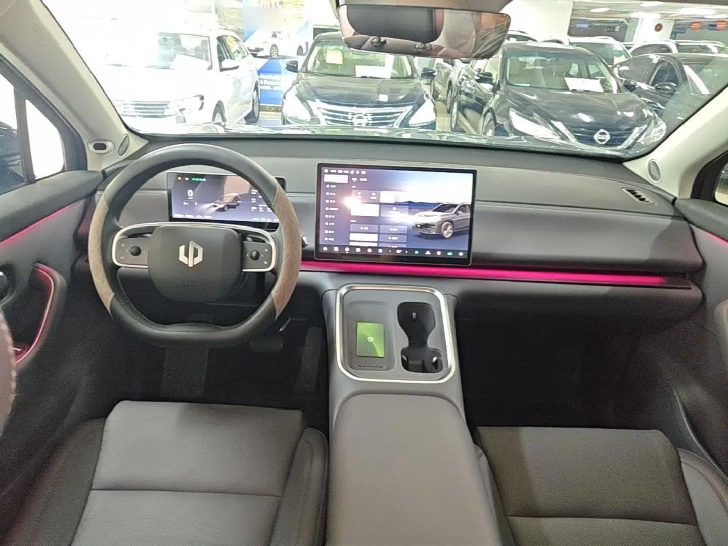 Leapmotor C16 2026 Extended-Range 280 LiDAR Zhizun Edition 6 Seats — миниатюра 12