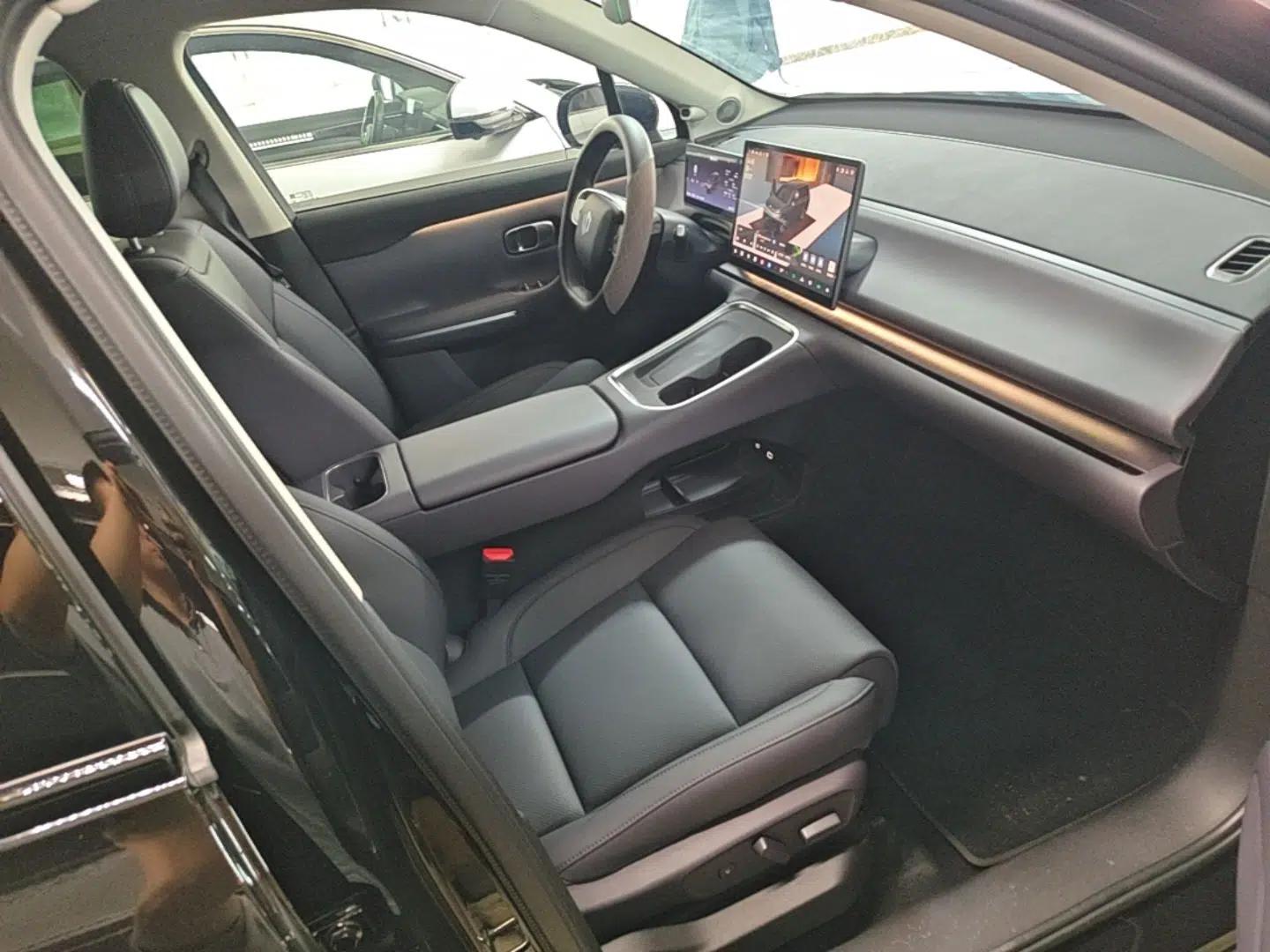 Leapmotor C16 2026 Extended-Range 280 LiDAR Zhizun Edition 6 Seats — миниатюра 19