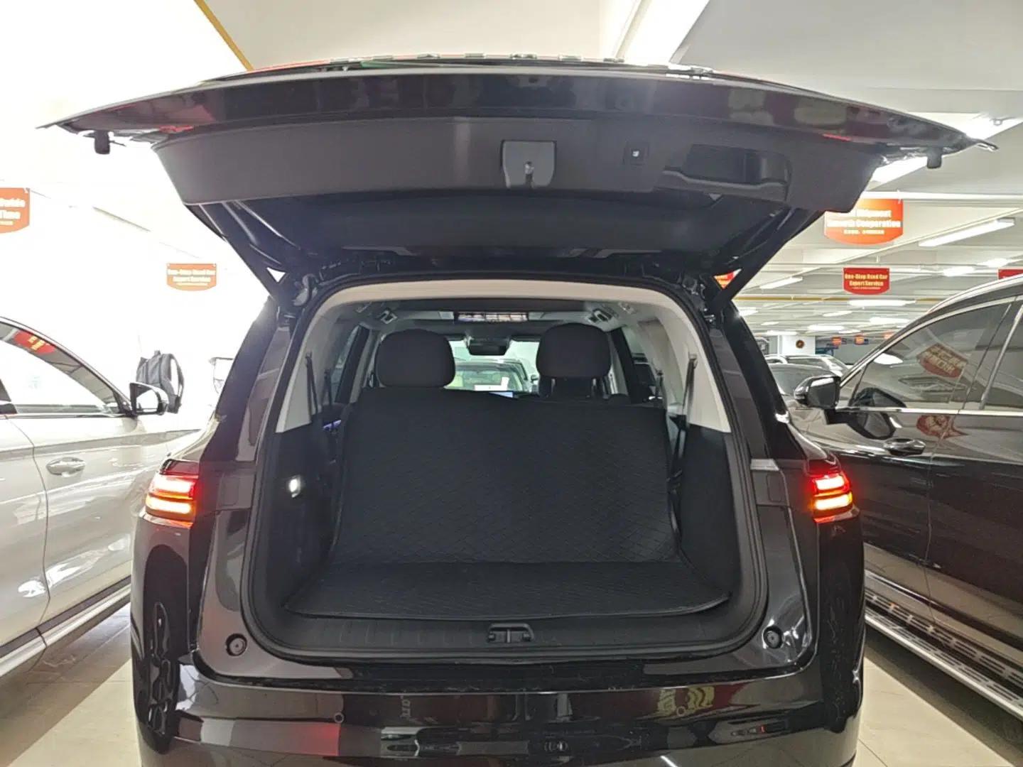 Leapmotor C16 2026 Extended-Range 280 LiDAR Zhizun Edition 6 Seats — миниатюра 22