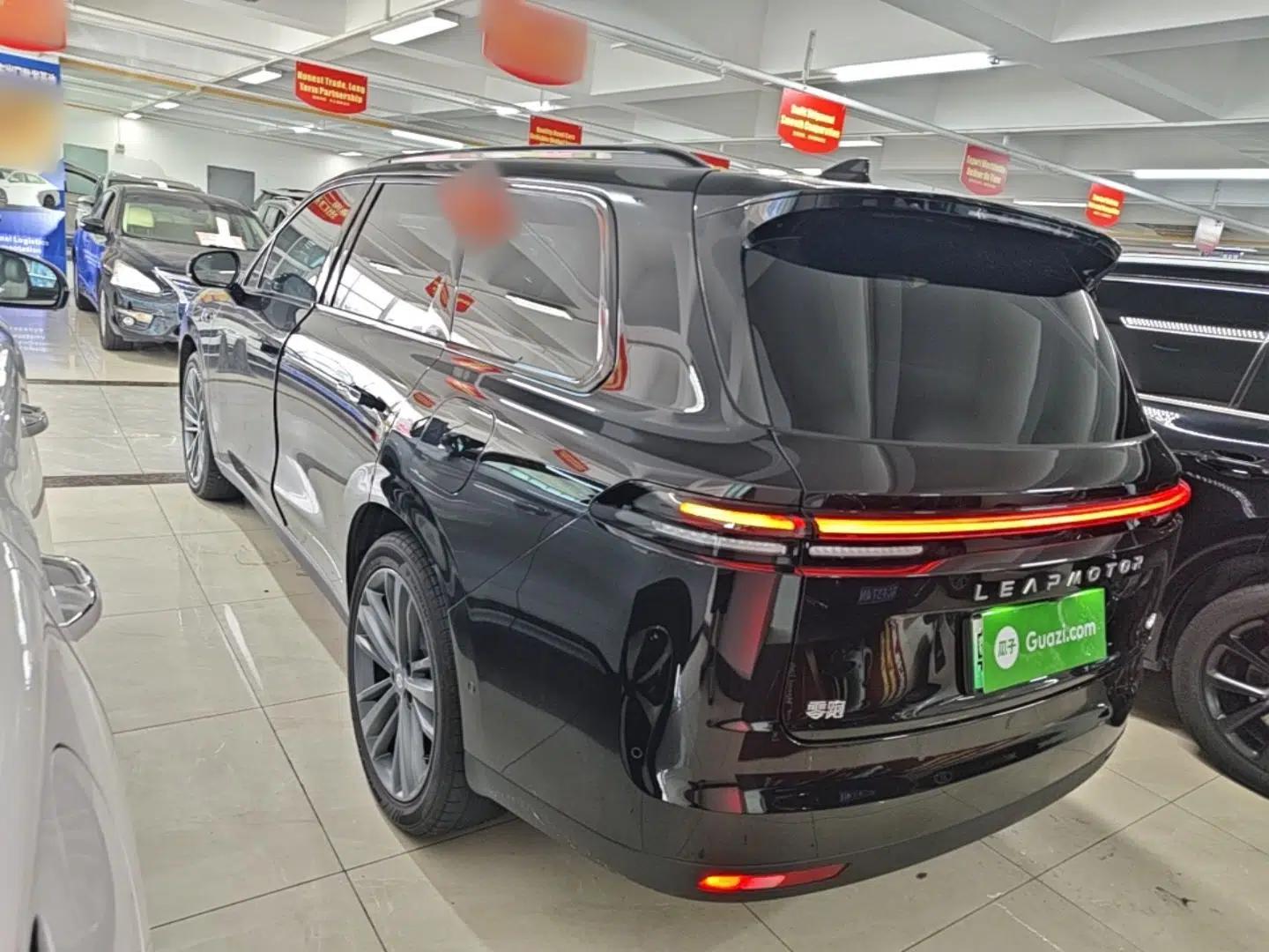 Leapmotor C16 2026 Extended-Range 280 LiDAR Zhizun Edition 6 Seats — миниатюра 4