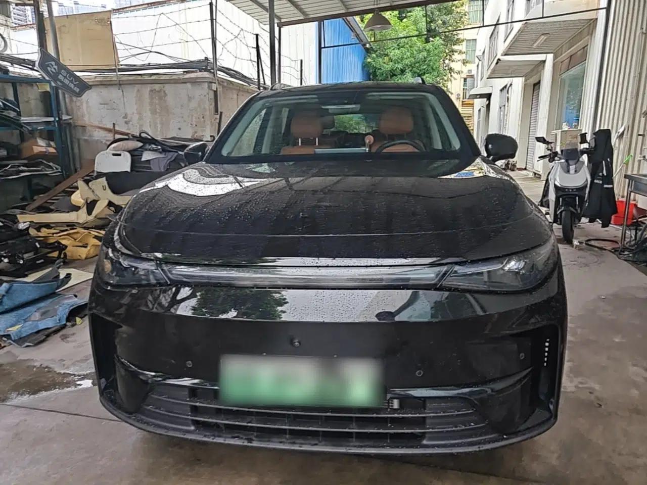 Leapmotor C16 2024 Pure Electric 520 Deluxe Edition — миниатюра 2