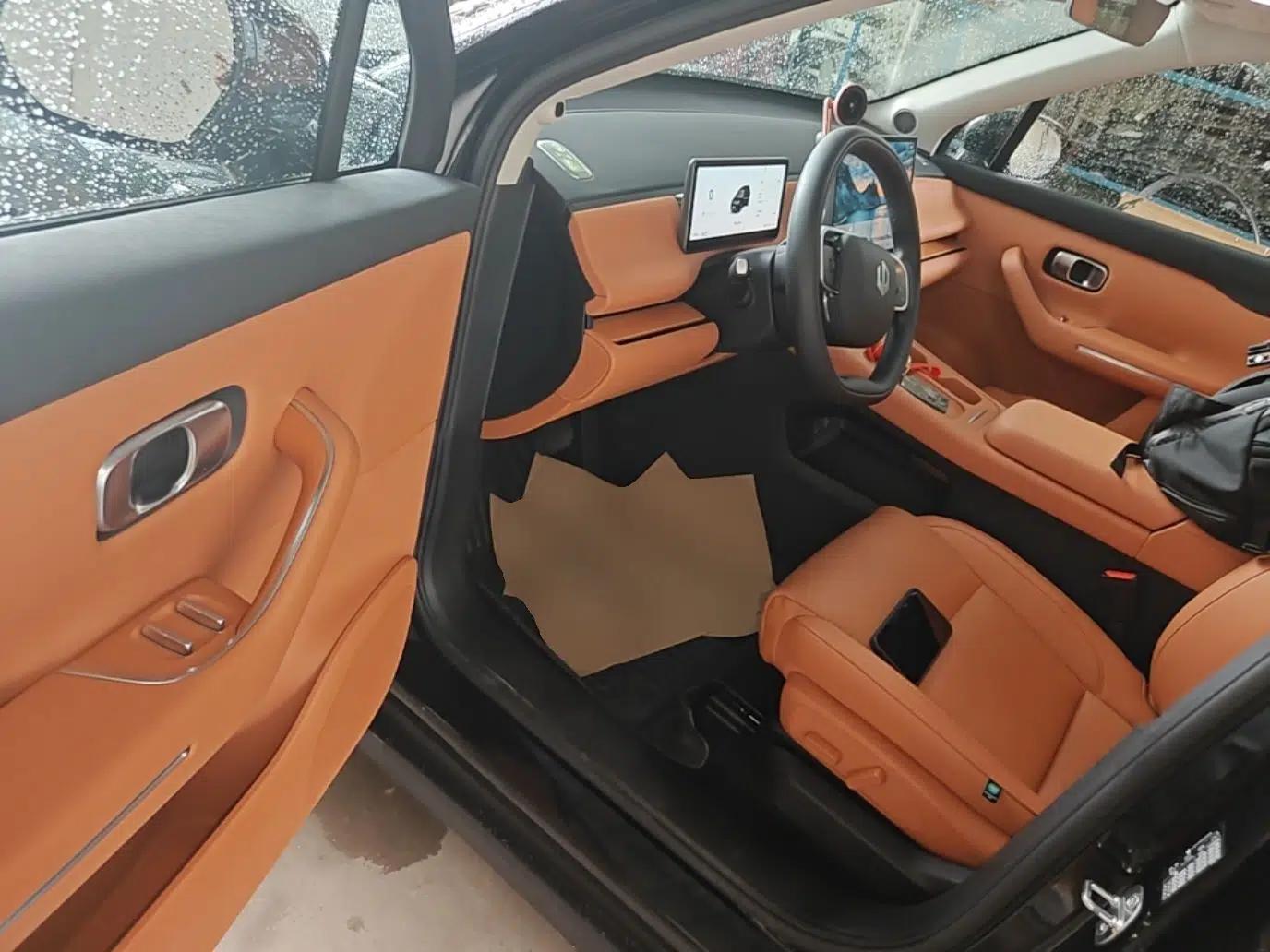 Leapmotor C16 2024 Pure Electric 520 Deluxe Edition — миниатюра 18