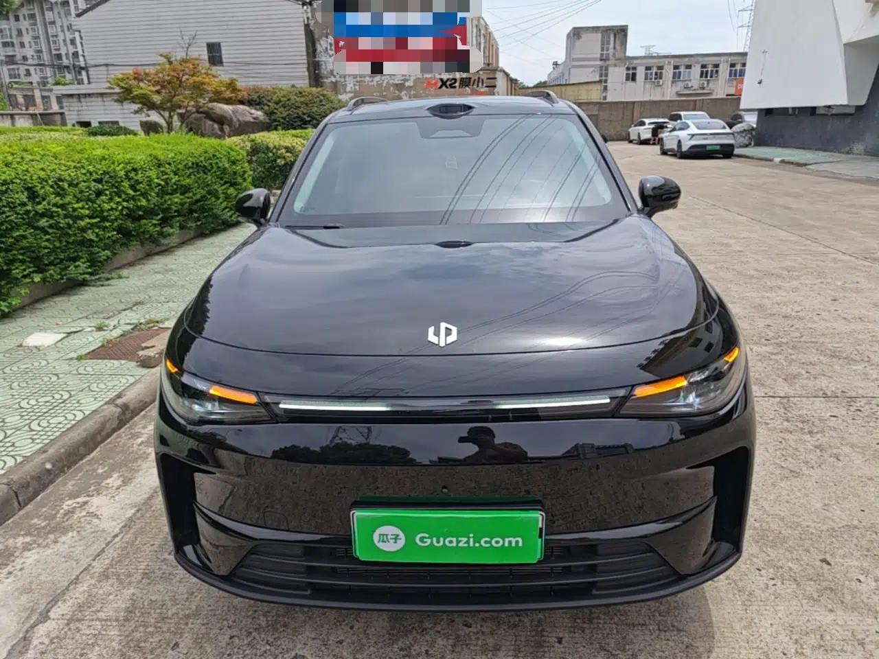 Leapmotor C16 2026 Extended-Range 280 LiDAR Zhizun Edition 6 Seats — миниатюра 2