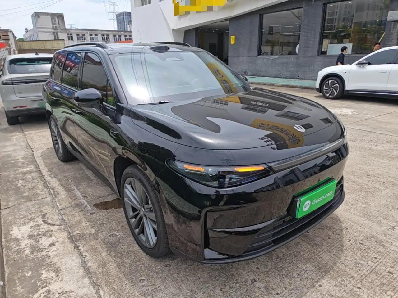 Leapmotor C16 2026 Extended-Range 280 LiDAR Zhizun Edition 6 Seats — миниатюра 3