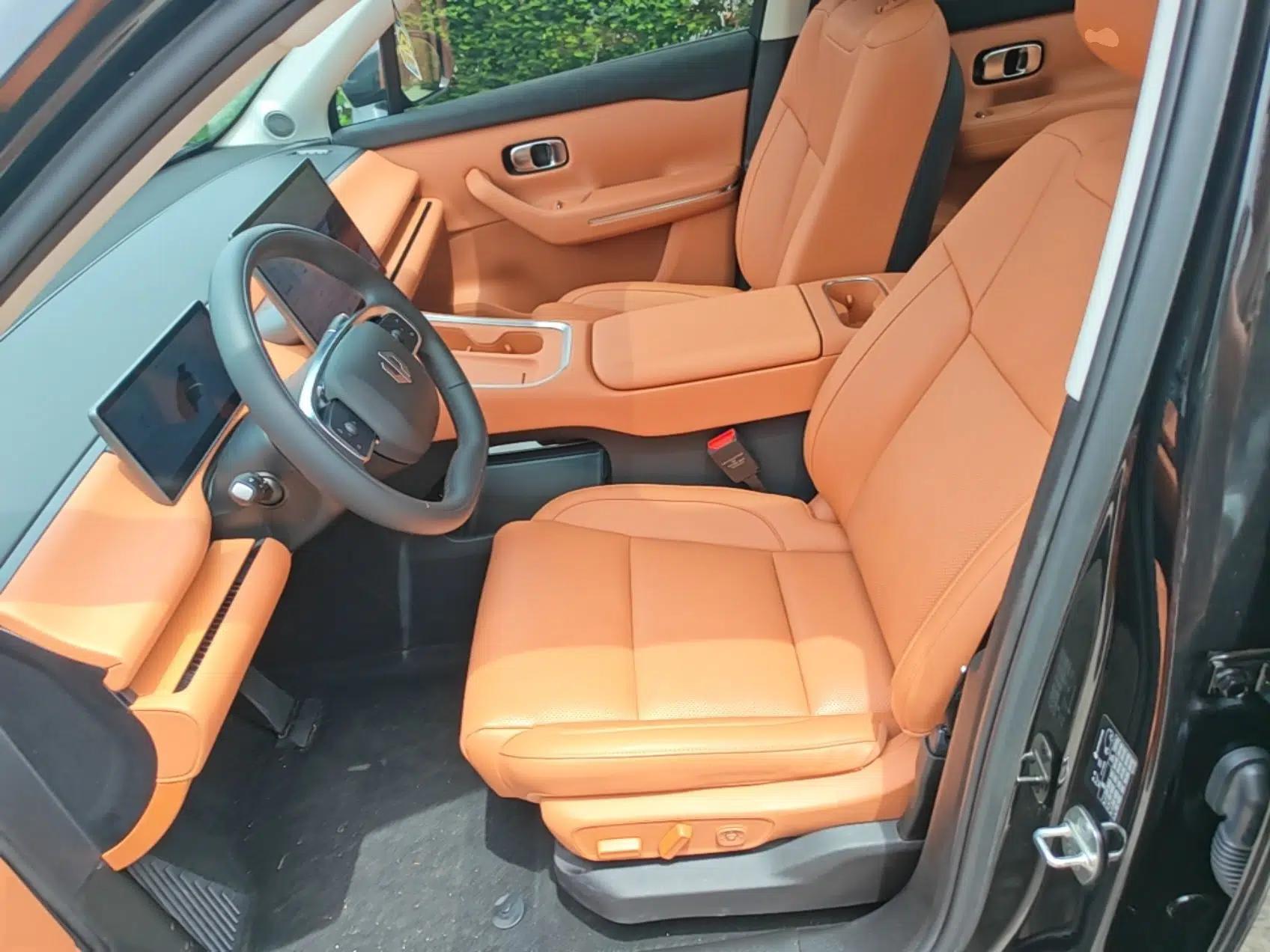 Leapmotor C16 2026 Extended-Range 280 LiDAR Zhizun Edition 6 Seats — миниатюра 22