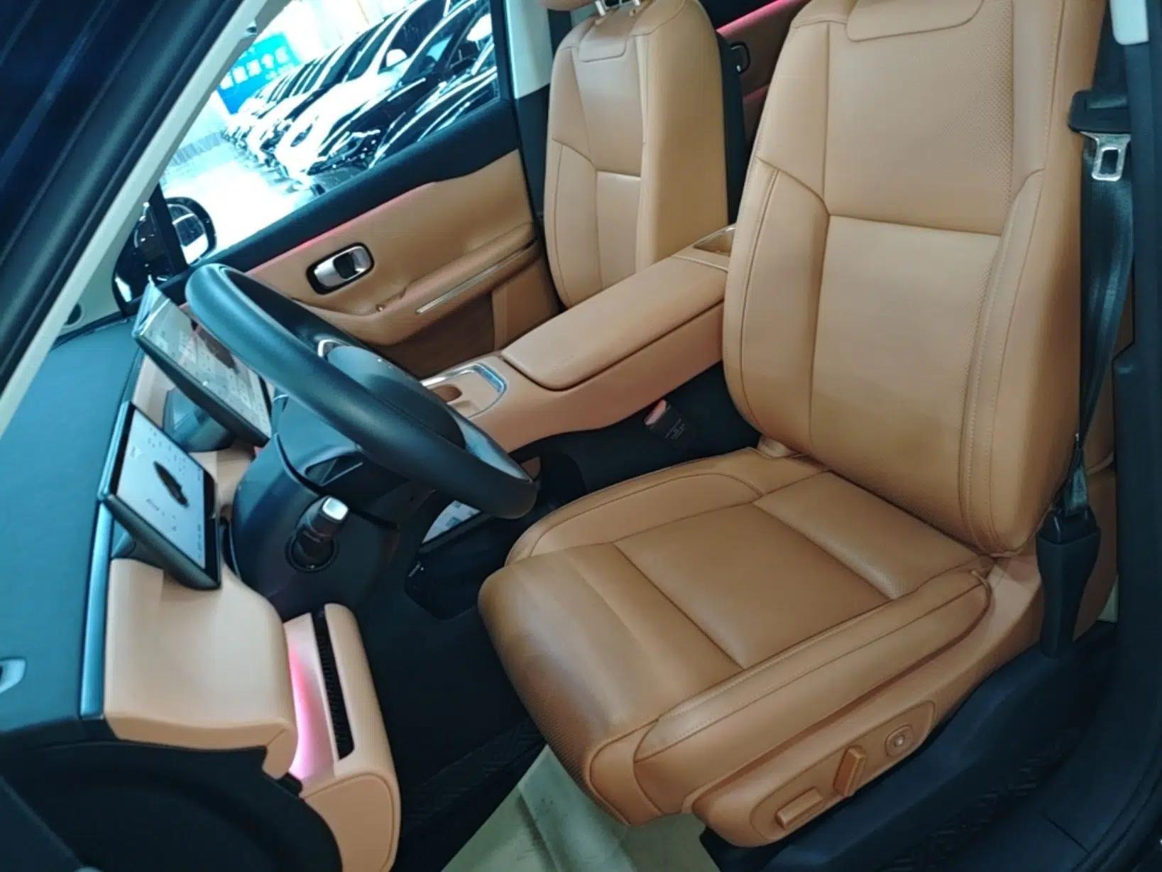 Leapmotor C16 2026 Extended-Range 280 LiDAR Zhizun Edition 6 Seats — миниатюра 17