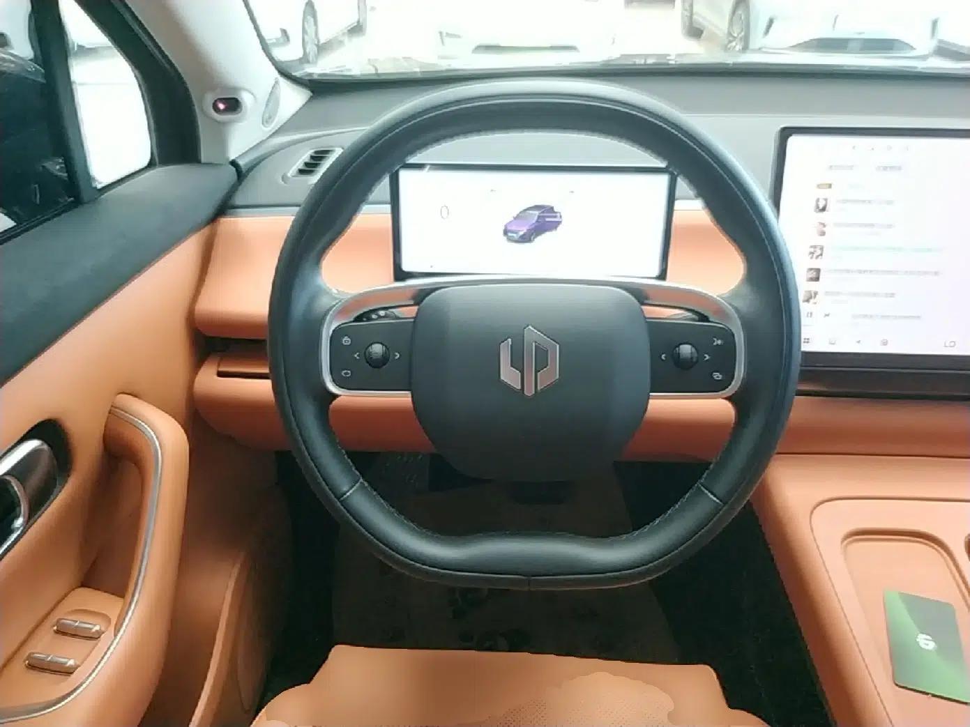 Leapmotor C16 2024 Range-Extended 200 Luxury Edition — миниатюра 18