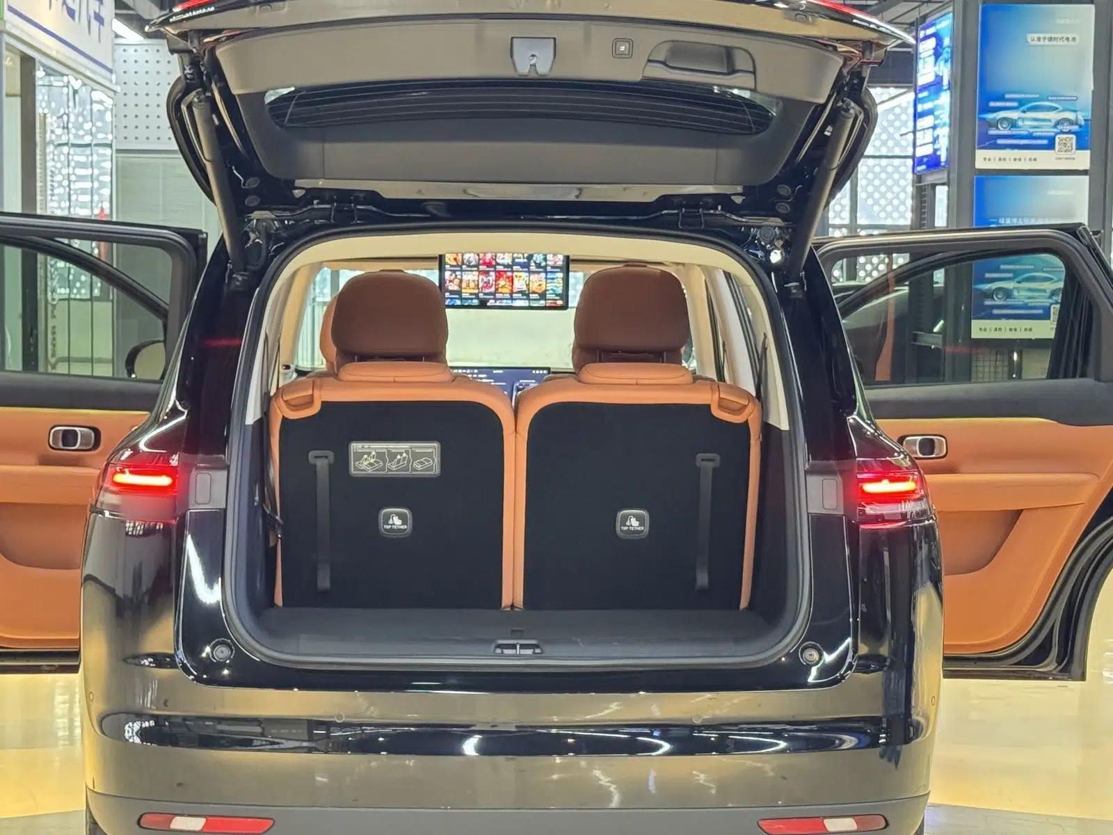Leapmotor C16 2026 Extended-Range 280 LiDAR Zhizun Edition 6 Seats — миниатюра 39