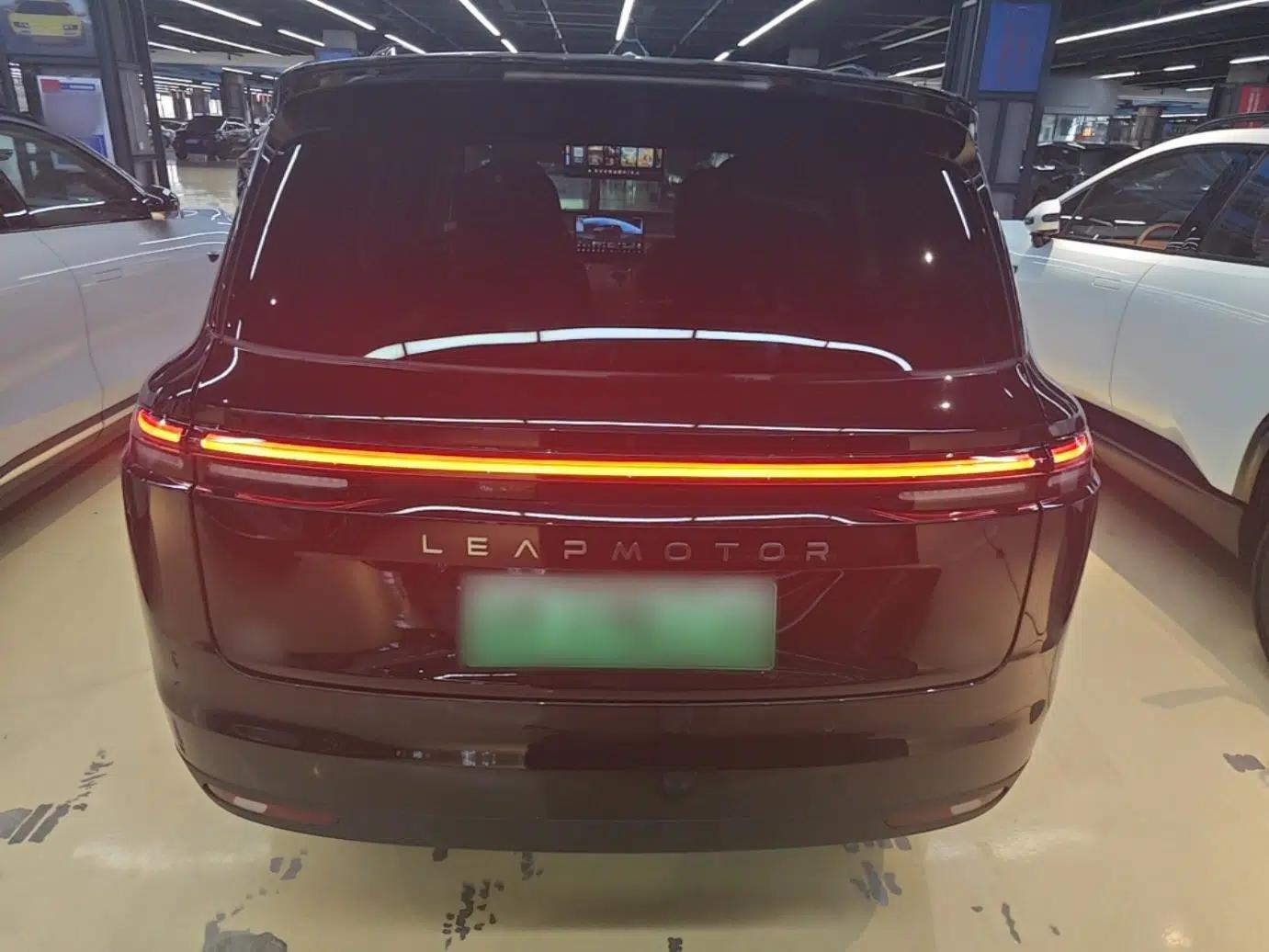 Leapmotor C16 2026 Extended-Range 280 LiDAR Zhizun Edition 6 Seats — миниатюра 5