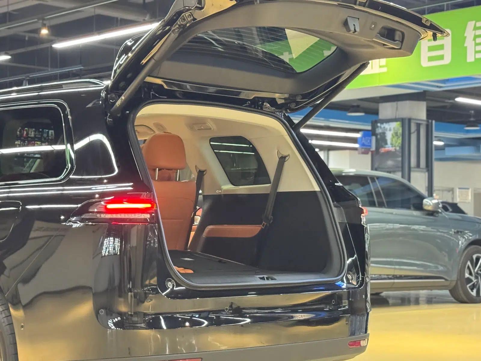 Leapmotor C16 2026 Extended-Range 280 LiDAR Zhizun Edition 6 Seats — миниатюра 42