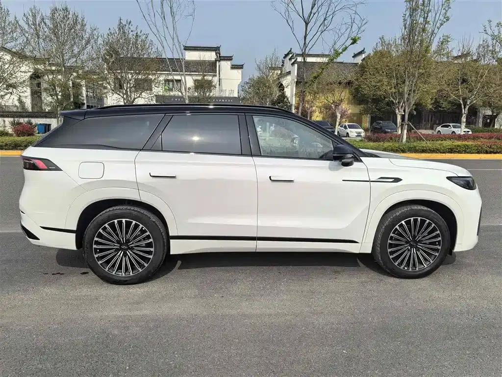 Chery Tiggo 9 2025 2.0T Automatic 2WD Premium Edition 5-seater — миниатюра 7