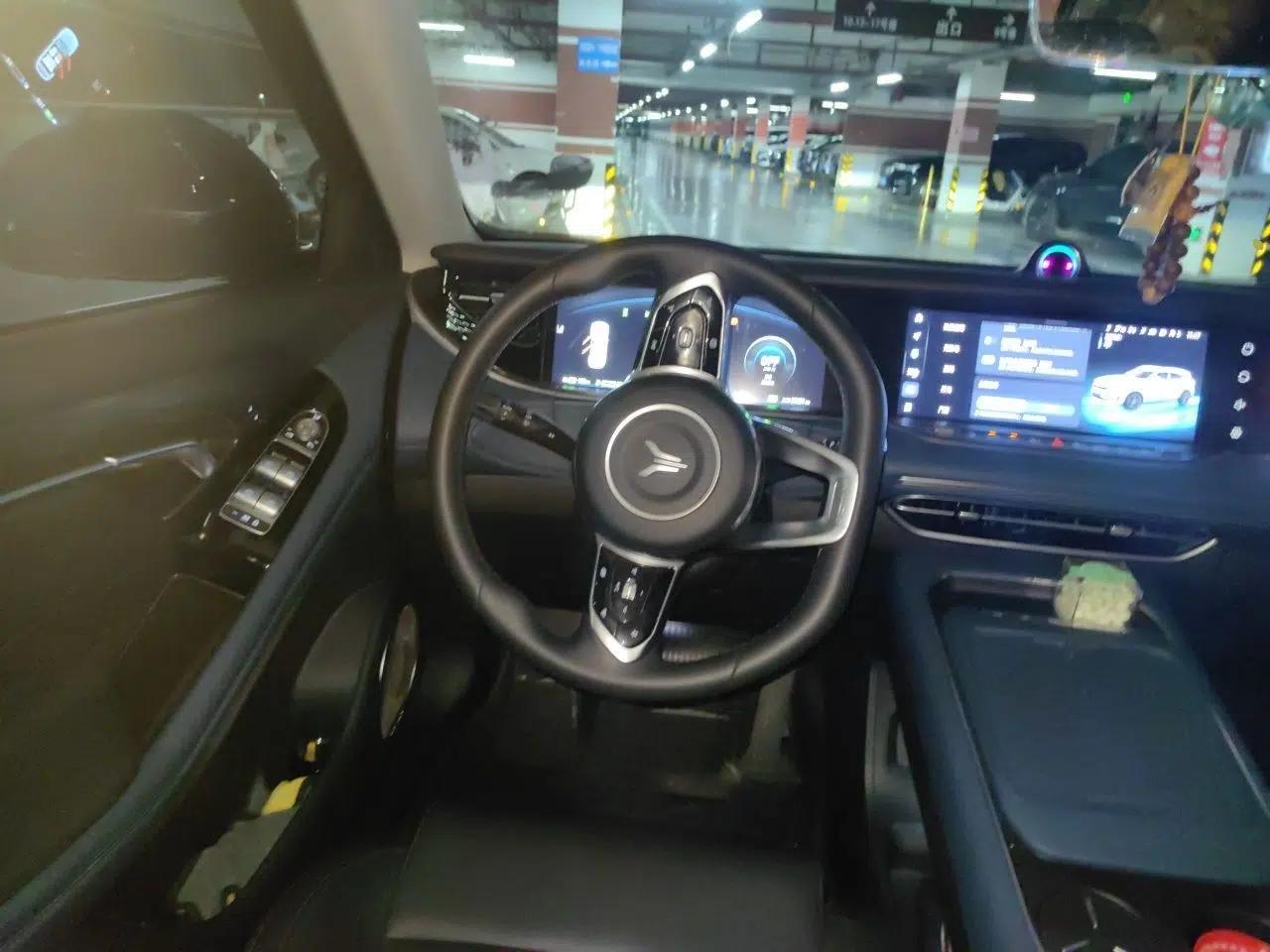 VOYAH FREE 2024 Ultra-Long Range Intelligent Driving Version — миниатюра 10