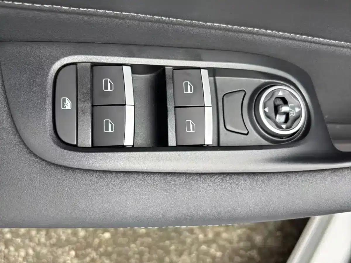 Chery Tiggo 5x 2025 1.5L CVT Premium Edition — миниатюра 26