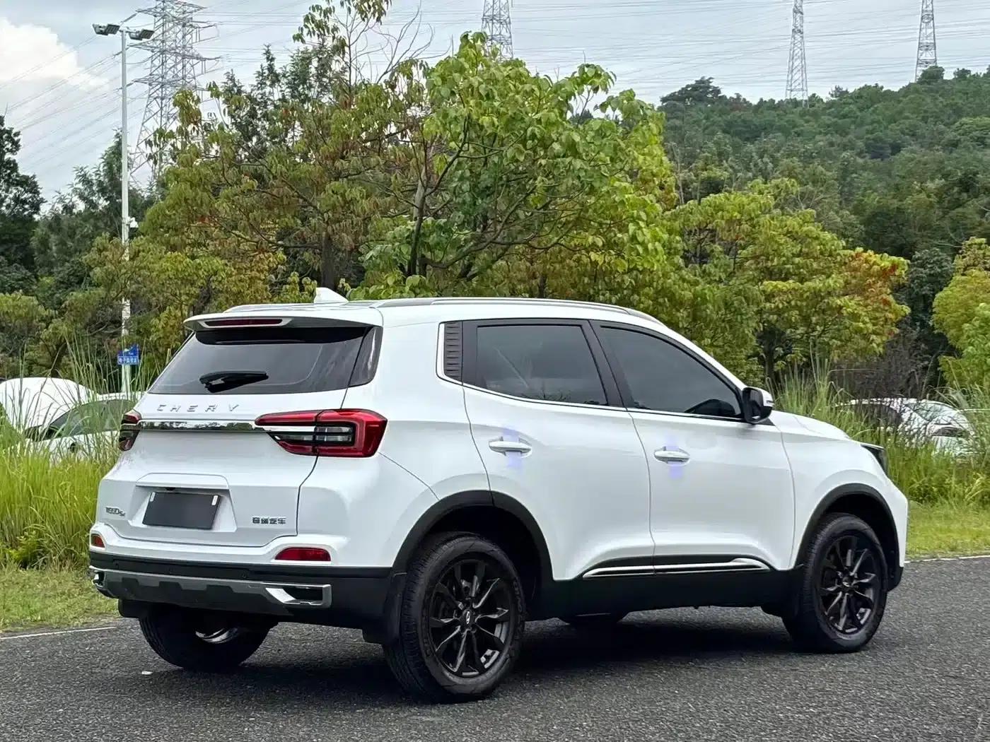 Chery Tiggo 5x 2025 1.5L CVT Premium Edition — миниатюра 4