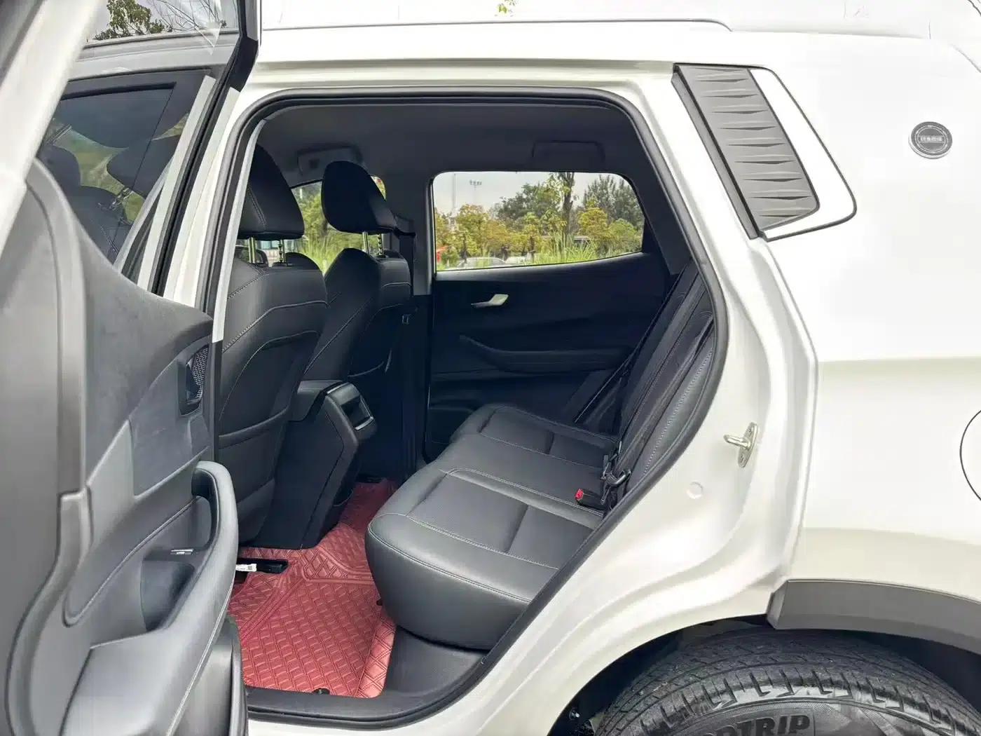 Chery Tiggo 5x 2025 1.5L CVT Premium Edition — миниатюра 8