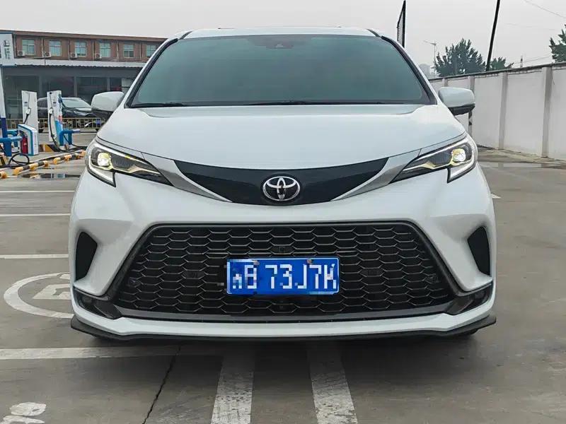 2024 Grevia Intelligent Hybrid Dual Engine 2.5L AWD Premium PLUS Edition — миниатюра 2