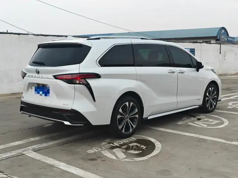 2024 Grevia Intelligent Hybrid Dual Engine 2.5L AWD Premium PLUS Edition — миниатюра 7