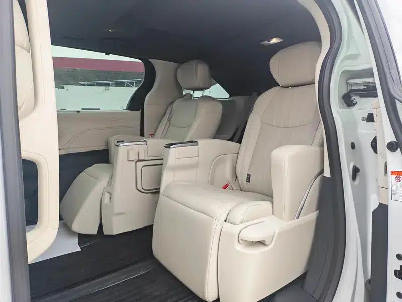 2024 Grevia Intelligent Hybrid Dual Engine 2.5L AWD Premium PLUS Edition — миниатюра 10