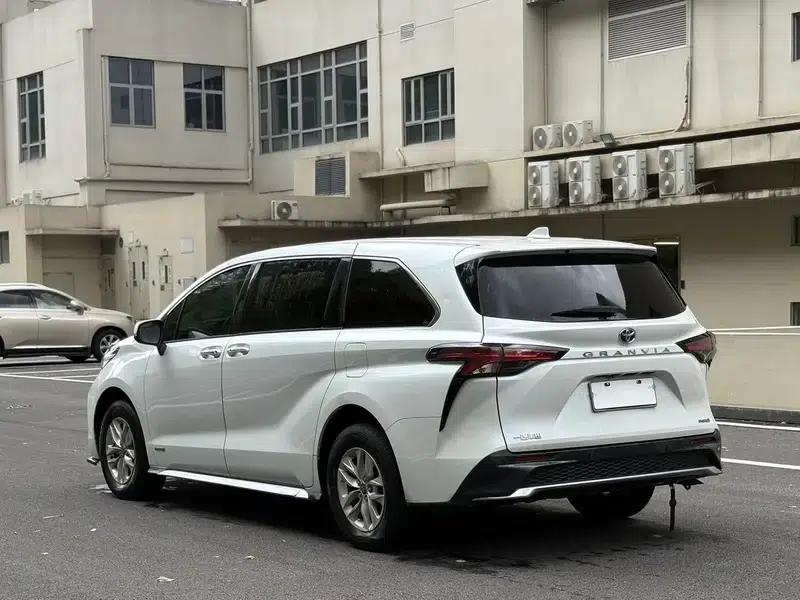 2023 Grevia Intelligent Hybrid Dual Engine 2.5L Comfort Edition — миниатюра 4