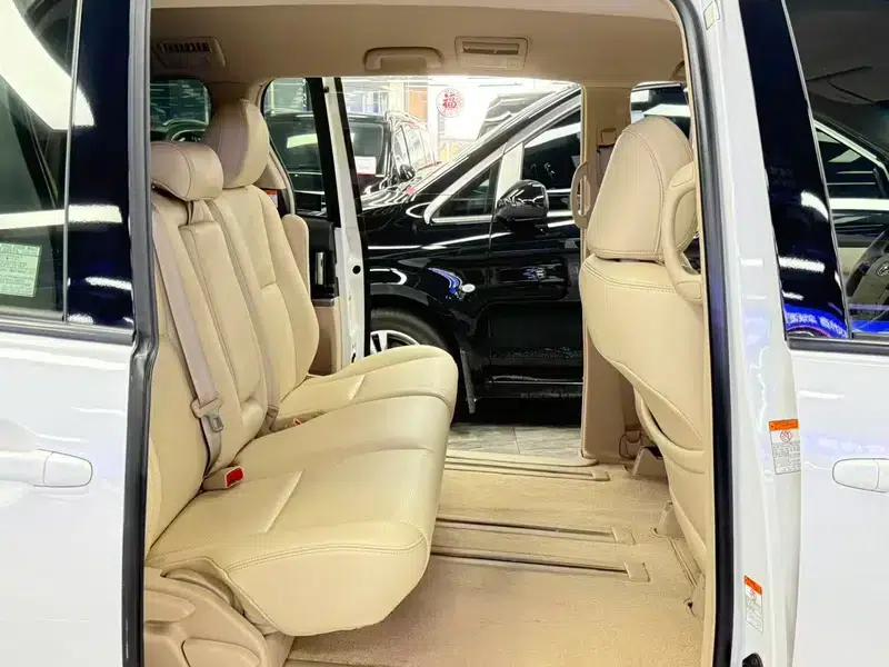 2018 Grevia 2.4L Automatic Front-Wheel Drive 7-Seater (Parallel Import) — миниатюра 12