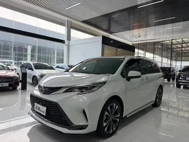2024 Grevia Intelligent Hybrid Dual Engine 2.5L Two-Wheel Drive Premium ULTRA Edition — миниатюра 1