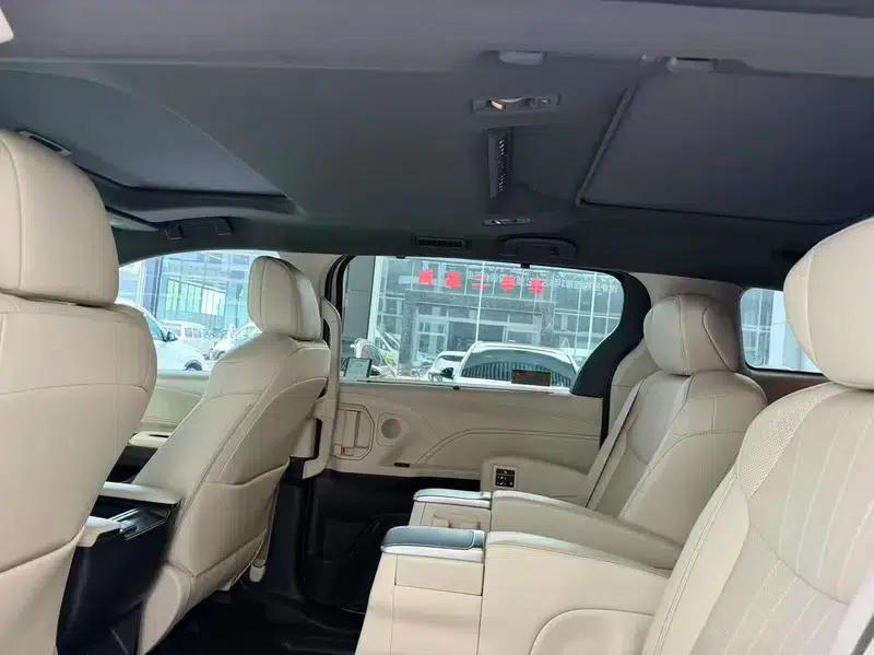 2024 Grevia Intelligent Hybrid Dual Engine 2.5L Two-Wheel Drive Premium ULTRA Edition — миниатюра 19