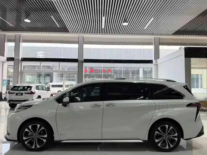 2024 Grevia Intelligent Hybrid Dual Engine 2.5L Two-Wheel Drive Premium ULTRA Edition — миниатюра 3