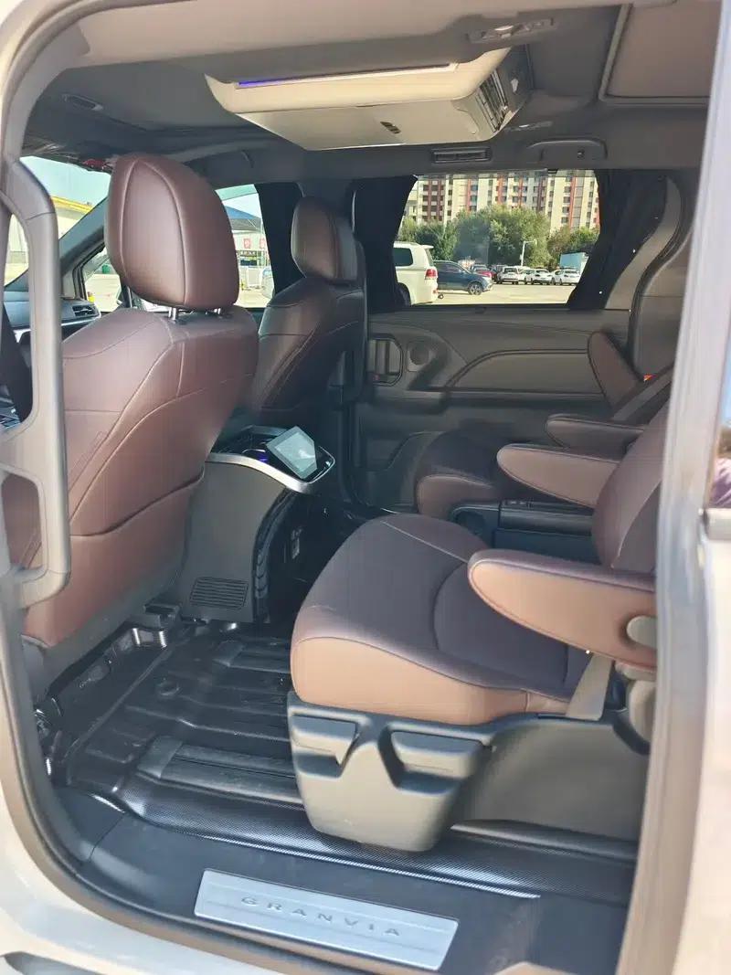 2024 Grevia Intelligent Hybrid Dual Engine 2.5L AWD Premium PLUS Edition — миниатюра 9