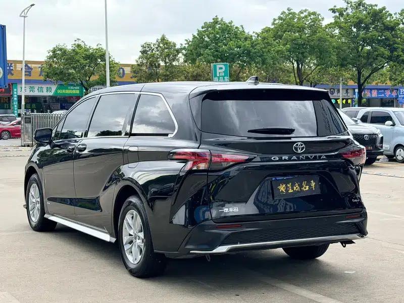 2023 Grevia Intelligent Hybrid Dual Engine 2.5L Comfort Edition — миниатюра 4